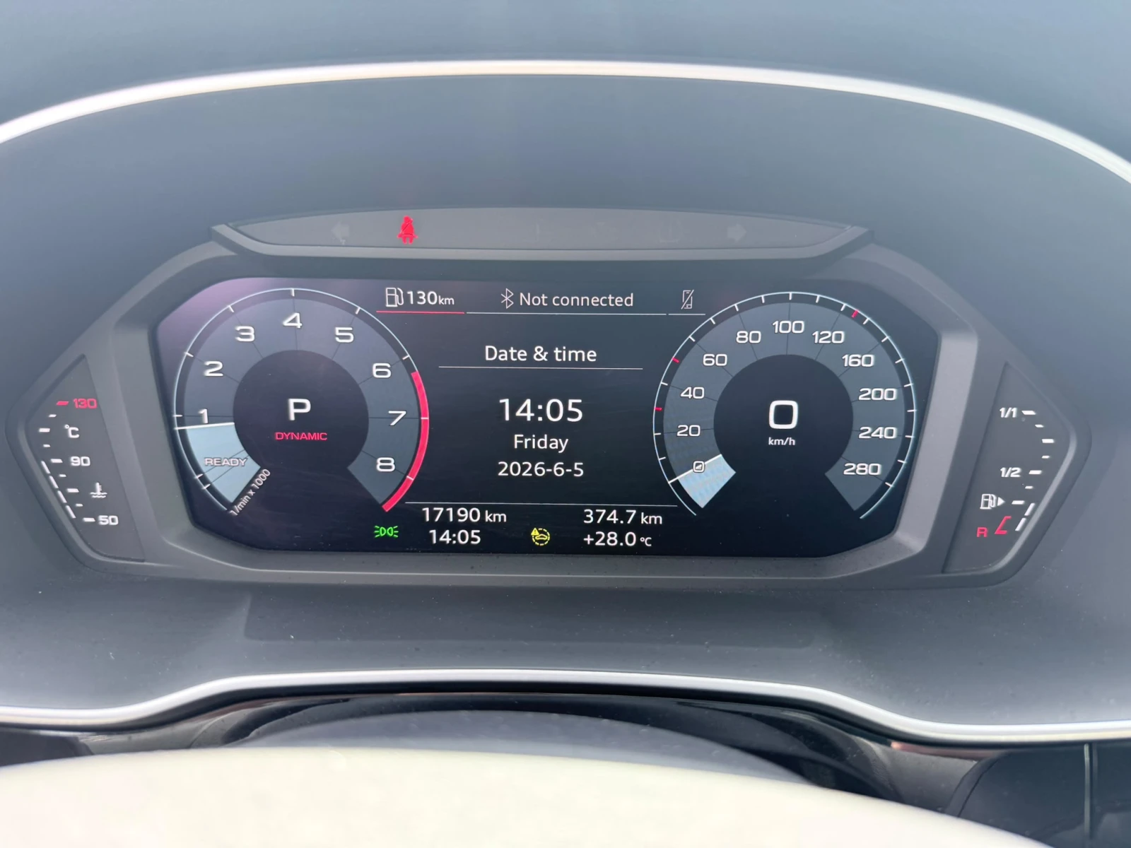 Audi Q3 Komfort * Keyless * CARFAX * АВТО КРЕДИТ * , снимка 14 - Автомобили и джипове - 54796527