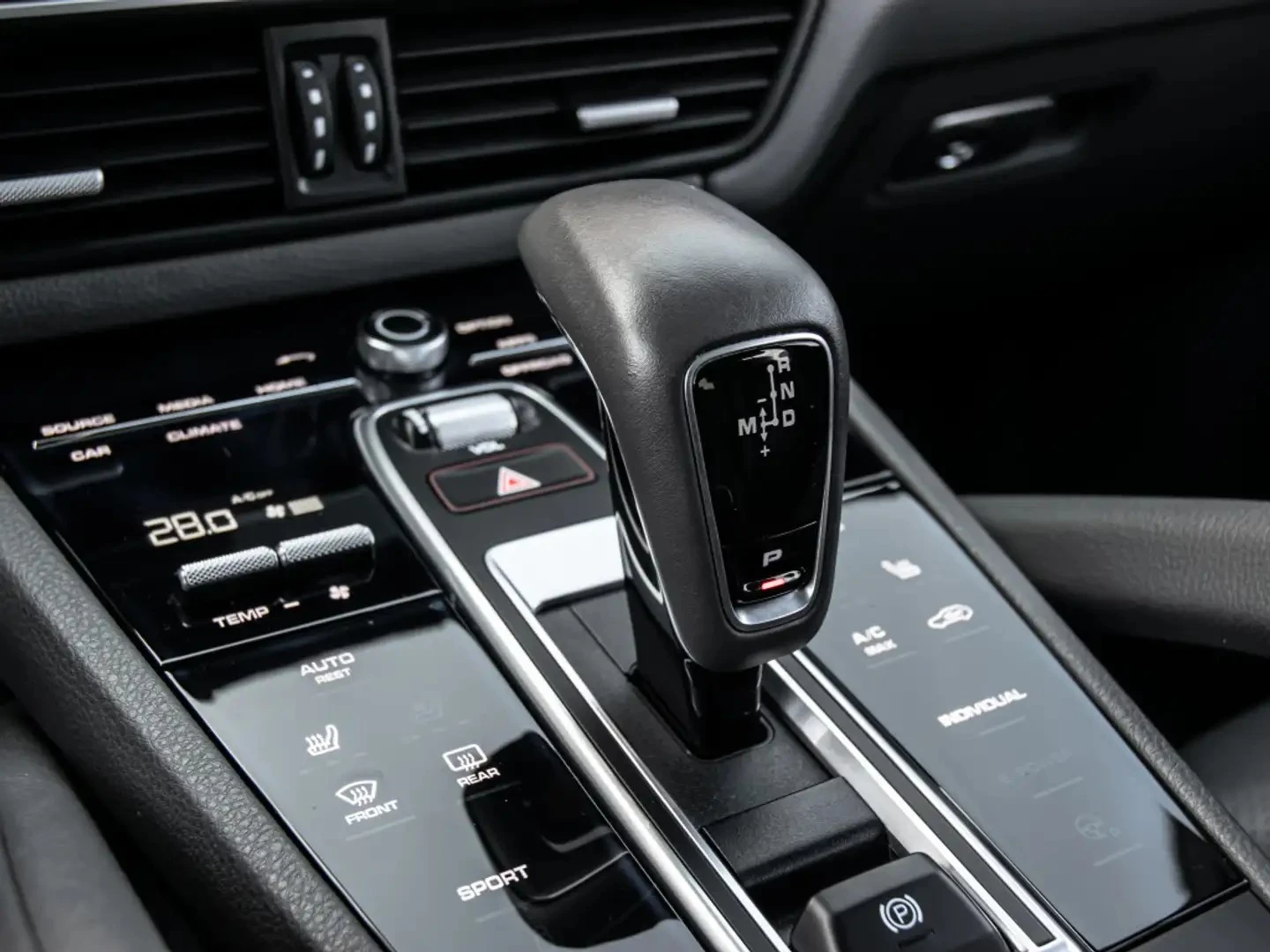 Porsche Cayenne 1 СОБСТВЕНИК / ПОДГРЕВИ / ПАНОРАМА / , снимка 15 - Автомобили и джипове - 54986848