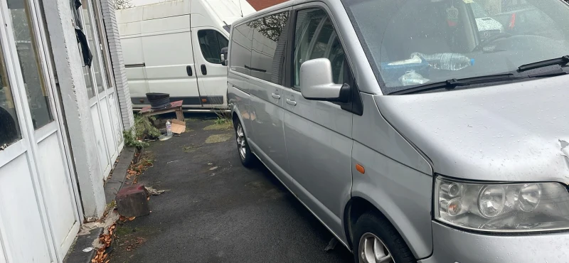 VW T5, снимка 1 - Бусове и автобуси - 48353470