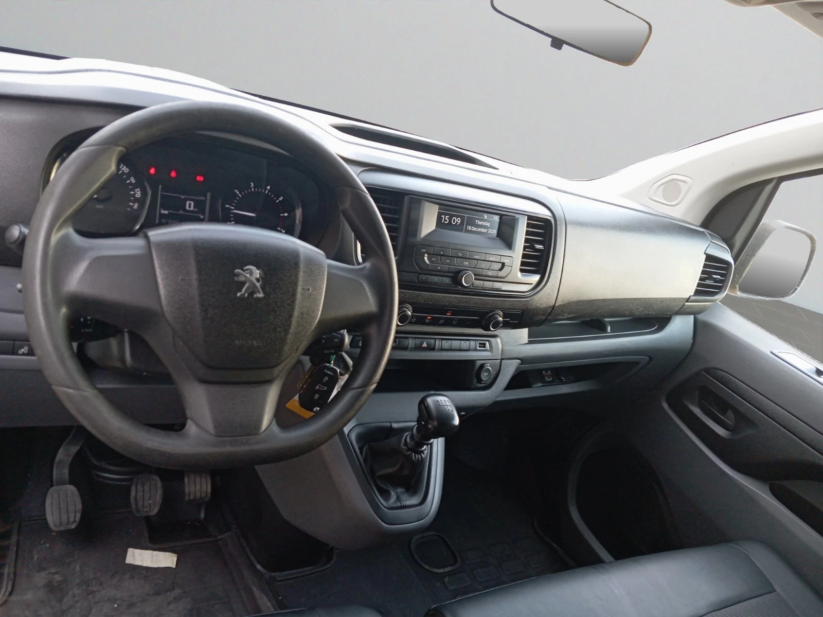 Peugeot Expert Long 2.0 BlueHDi 120 S&S BV6 - изображение 10