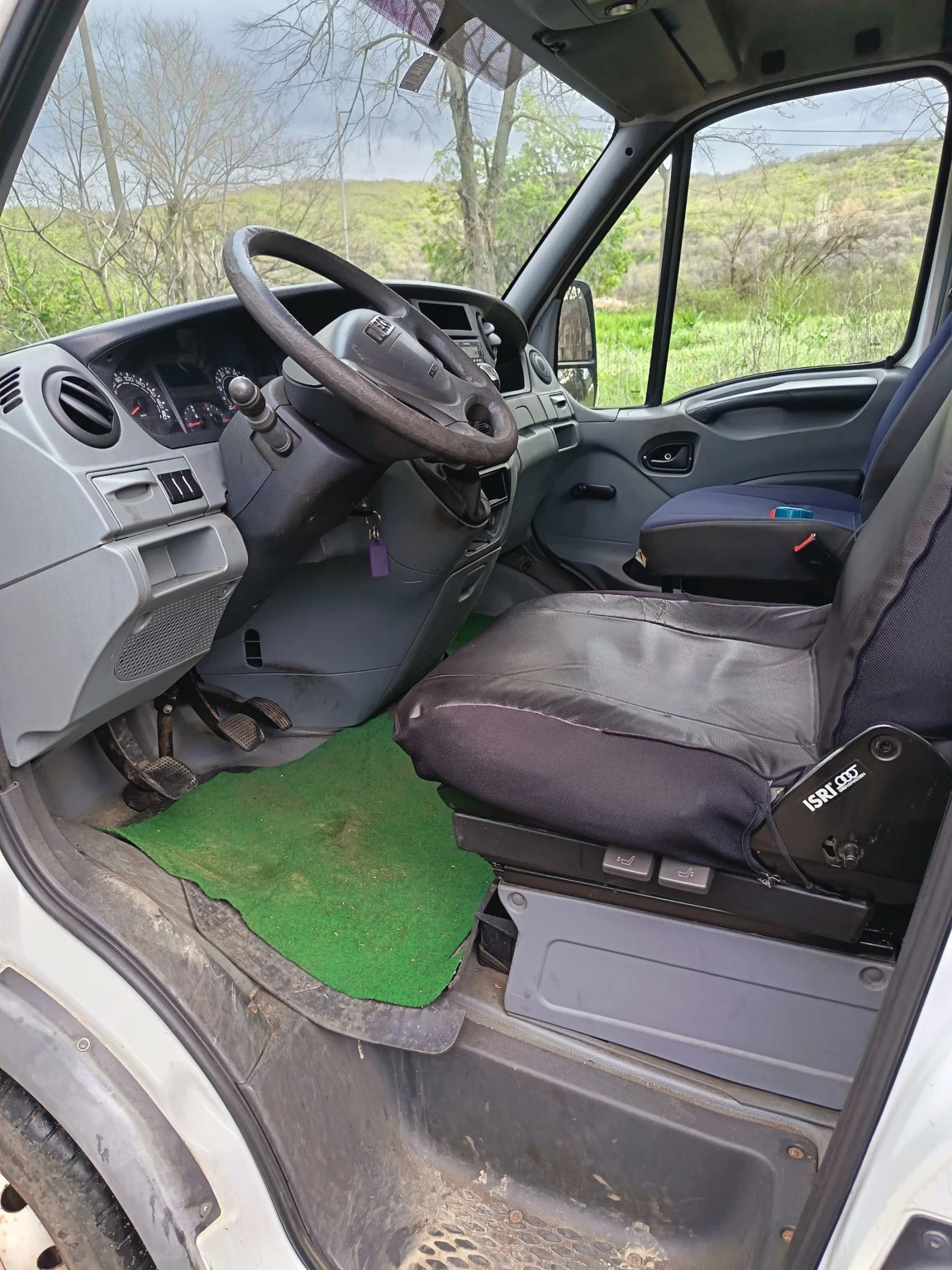 Iveco 35s12 Daily, снимка 9 - Бусове и автобуси - 54156090