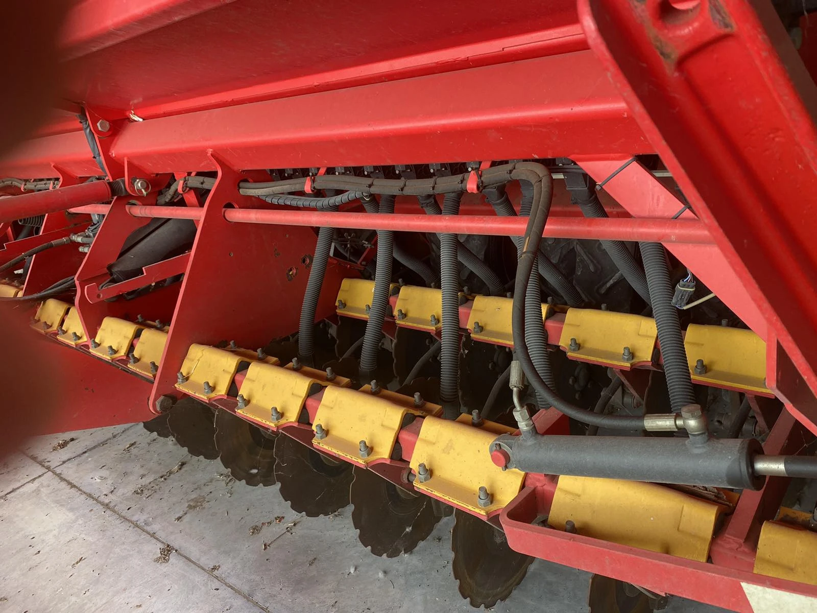 Сеялка Vaderstad RAPID 4000 - изображение 4