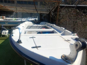 Лодка Thomas Camos 4.60, снимка 3