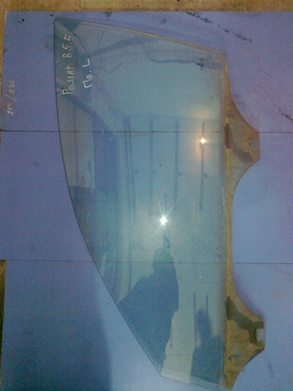 стъкло странично предно ляво за Фолксваген Пасат 2,0 Б5.5