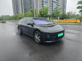 Li Auto i6 4WD STANDARD EDITION, снимка 3