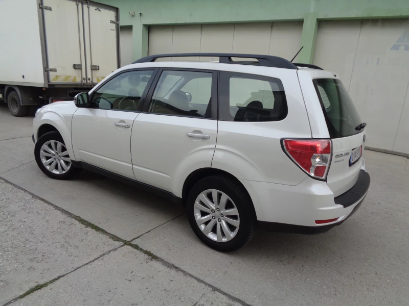 Subaru Forester 2.0XS-EXCLUSIVE-Bi-fuel-GAS-LIZING, снимка 3 - Автомобили и джипове - 47291934