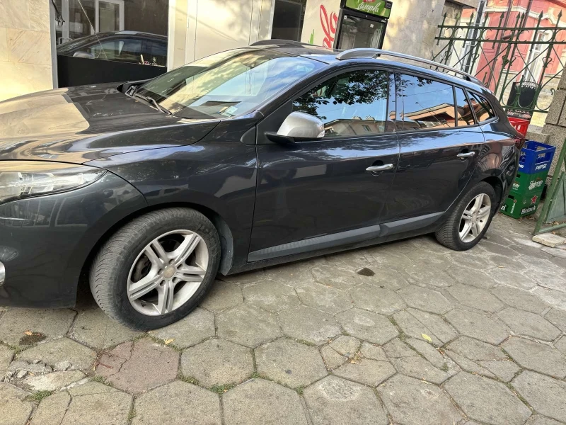 Renault Megane, снимка 4 - Автомобили и джипове - 47764382