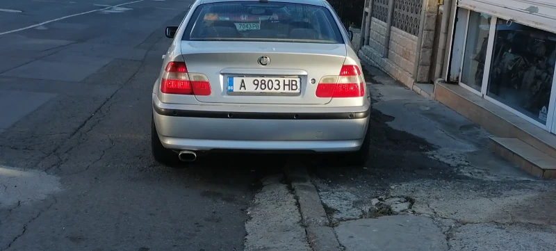 BMW 320, снимка 6 - Автомобили и джипове - 48754947