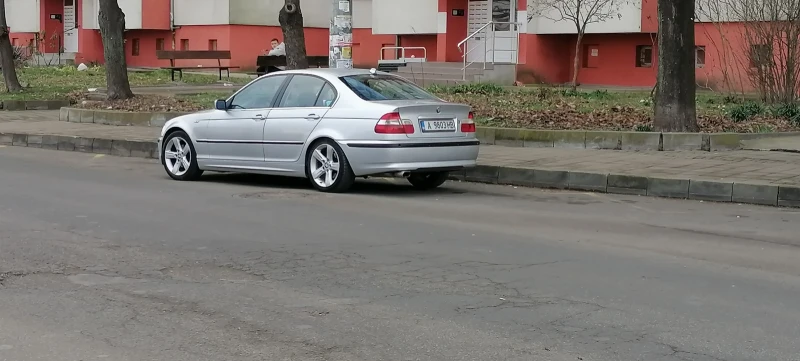 BMW 320, снимка 11 - Автомобили и джипове - 48754947