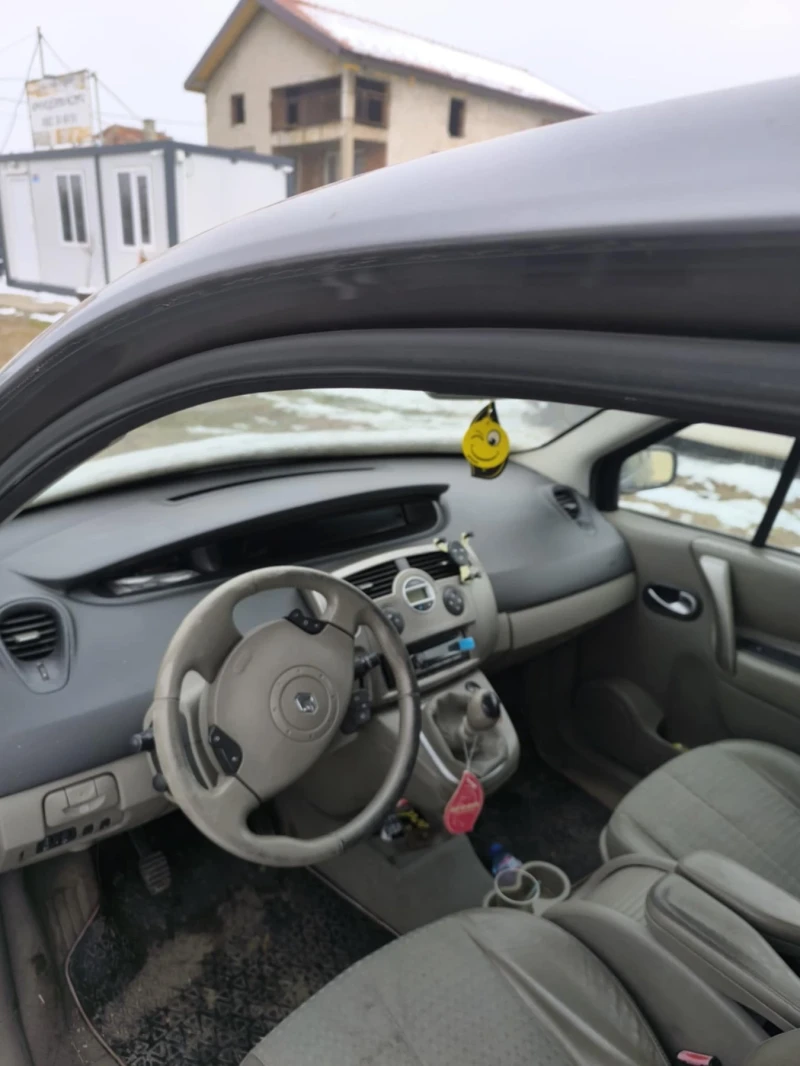 Renault Scenic, снимка 6 - Автомобили и джипове - 48891019