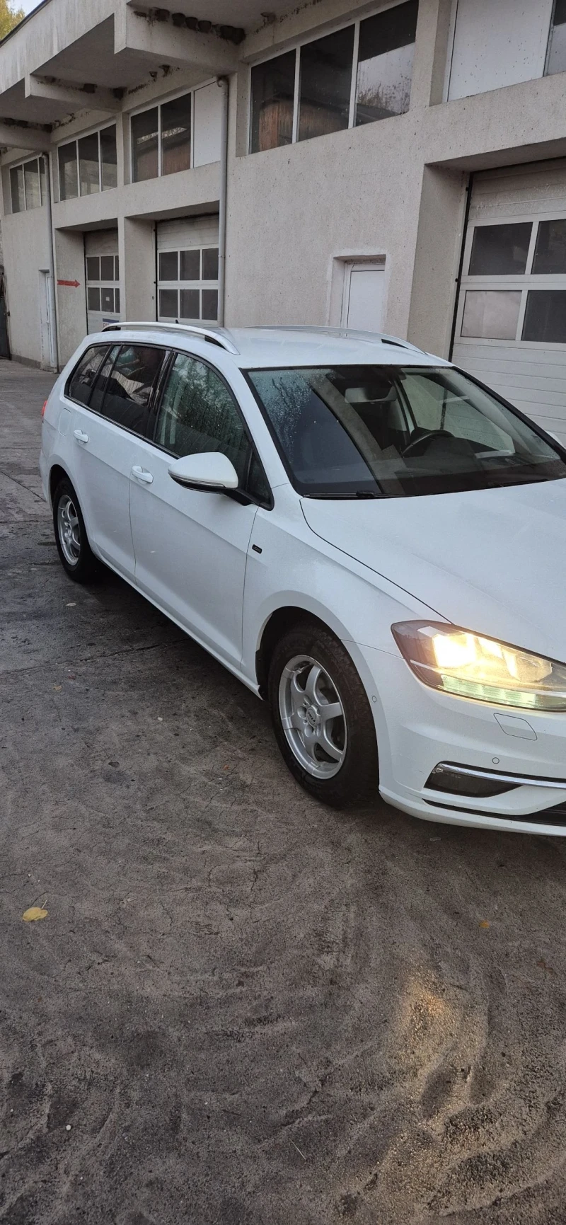 VW Golf 1.6 TDI, снимка 6 - Автомобили и джипове - 49221775