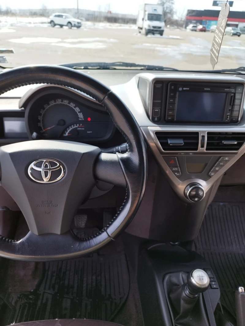 Toyota IQ 1.3-98 к.с, снимка 14 - Автомобили и джипове - 49235013