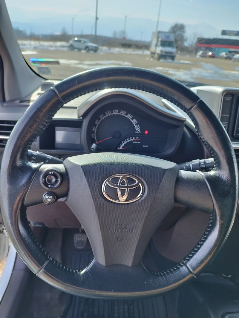 Toyota IQ 1.3-98 к.с, снимка 15 - Автомобили и джипове - 49235013