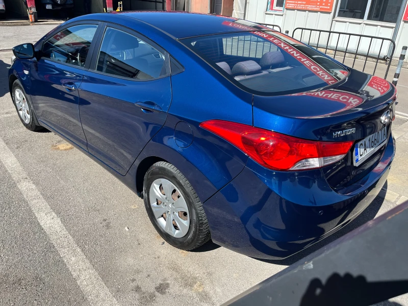 Hyundai Elantra 1.6i, снимка 4 - Автомобили и джипове - 49598545