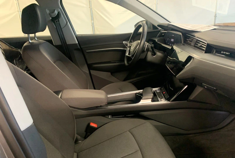 Audi E-Tron 55/ELECTRIC/QUATTRO/408HP/CAM/NAVI/VIRTUAL/E143, снимка 5 - Автомобили и джипове - 50315447