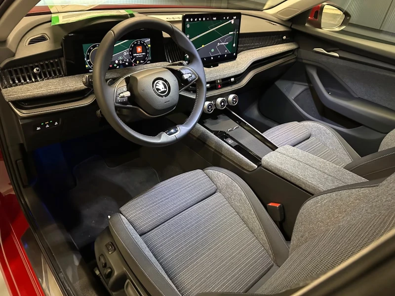 Skoda Superb 2.0TDI/SELECTION/193HP/LIM./DSG/4X4/HUD/360/691f, снимка 9 - Автомобили и джипове - 51593495