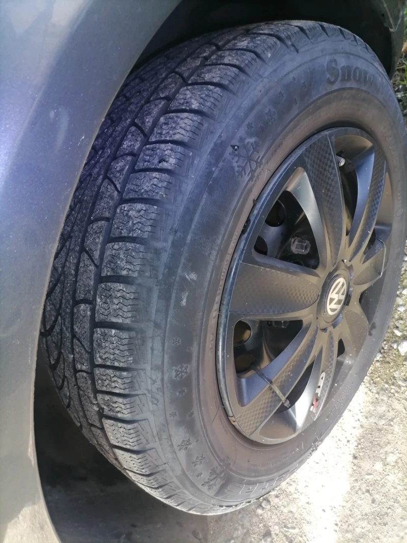 VW Touran, снимка 6 - Автомобили и джипове - 52282698