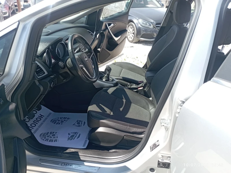 Opel Astra 1.7, Фейс, ЕВРО 5, снимка 6 - Автомобили и джипове - 52290733