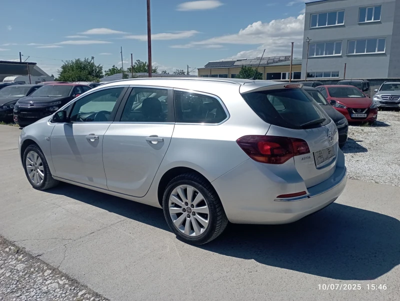 Opel Astra 1.7, Фейс, ЕВРО 5, снимка 5 - Автомобили и джипове - 52290733