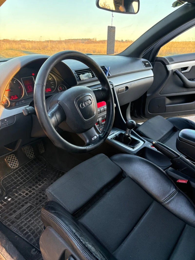 Audi A4 2.0TDI, снимка 12 - Автомобили и джипове - 52815592