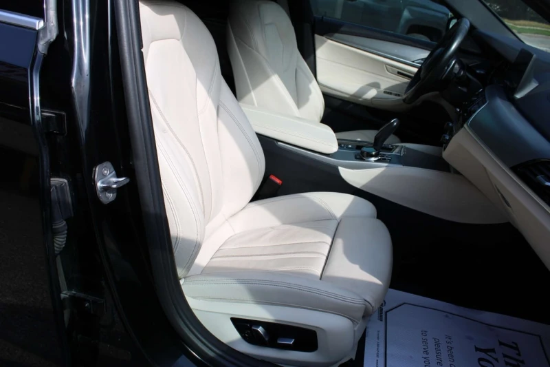 BMW 540 * xDrive * CARFAX * БЕЗ ПЪРВОНАЧАЛНА ВНОСКА, снимка 14 - Автомобили и джипове - 52908381