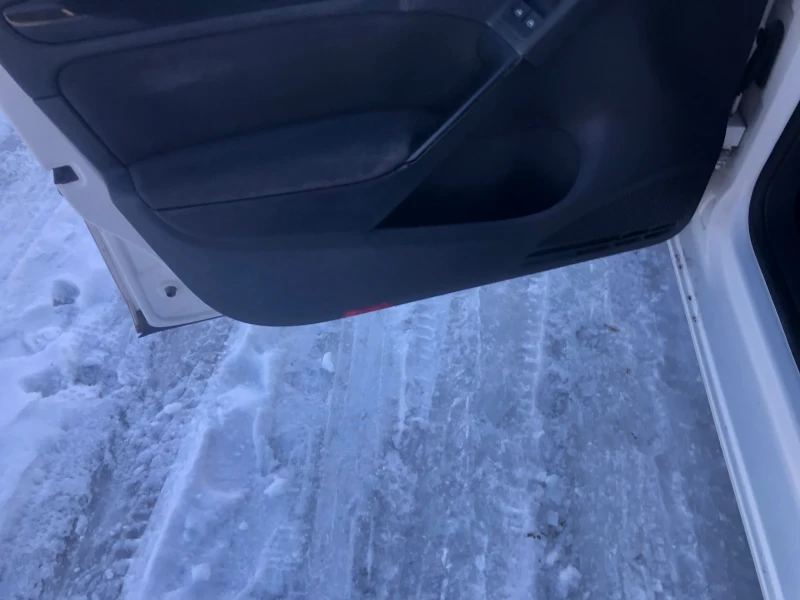 VW Golf, снимка 13 - Автомобили и джипове - 52934111