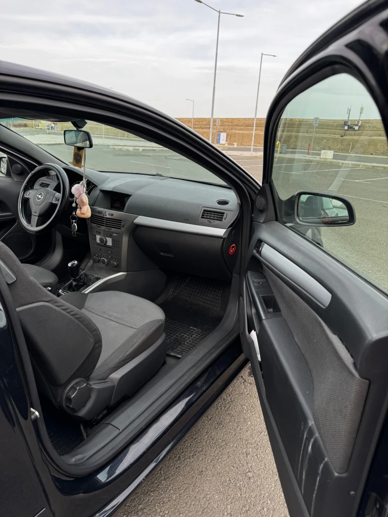 Opel Astra Gtc, снимка 6 - Автомобили и джипове - 53022479