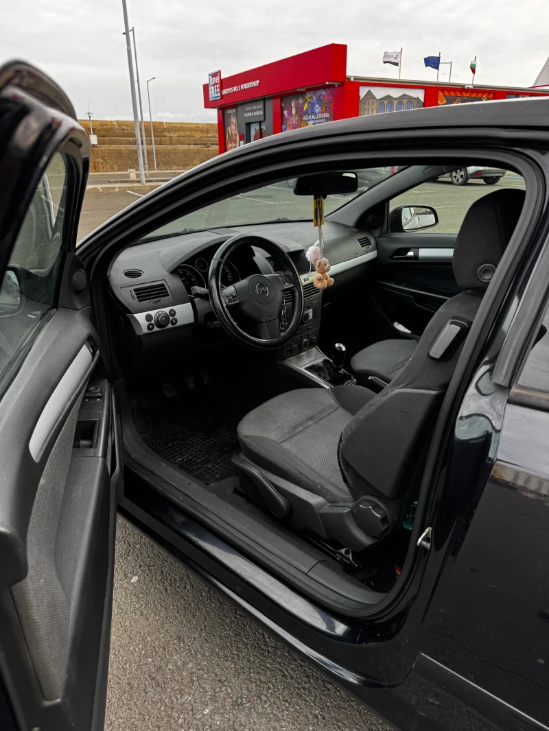 Opel Astra Gtc, снимка 7 - Автомобили и джипове - 53022479