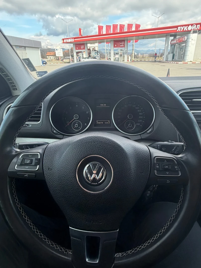 VW Golf 1.2 TSI MATCH, снимка 11 - Автомобили и джипове - 53407408