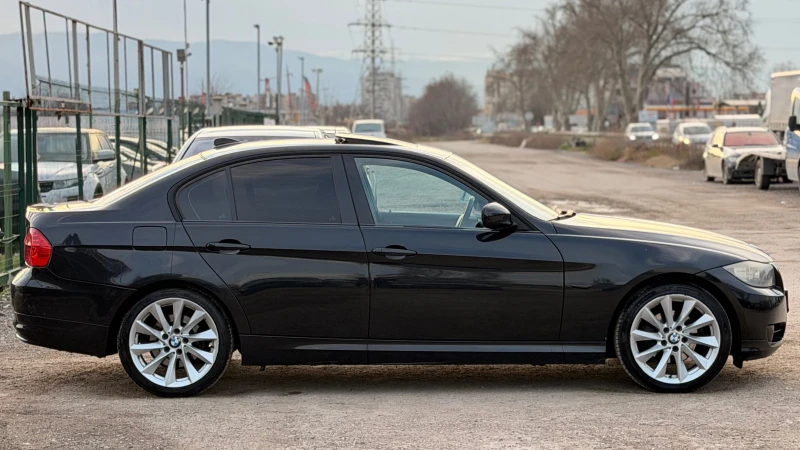 BMW 320 d= Sport Pack= Xenon= Нави= Подгев= , снимка 4 - Автомобили и джипове - 53572625