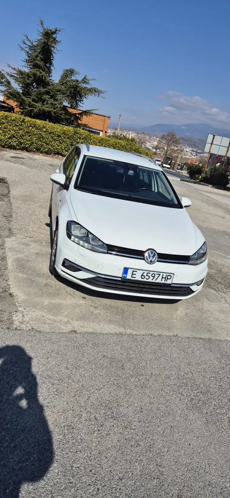 VW Golf 1.6 TDI, снимка 1 - Автомобили и джипове - 49221775