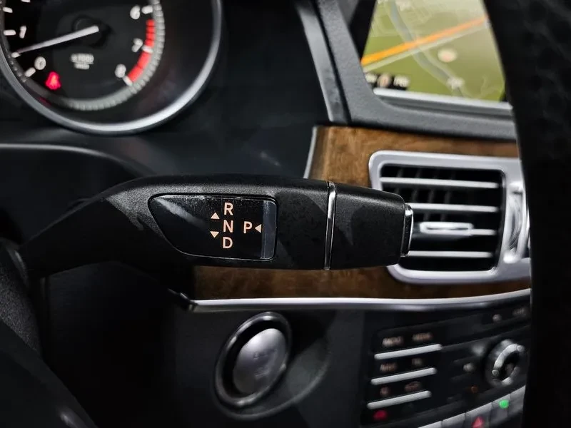 Mercedes-Benz E 300 ���� 30% ����� | Mobile.bg � ����������� 8