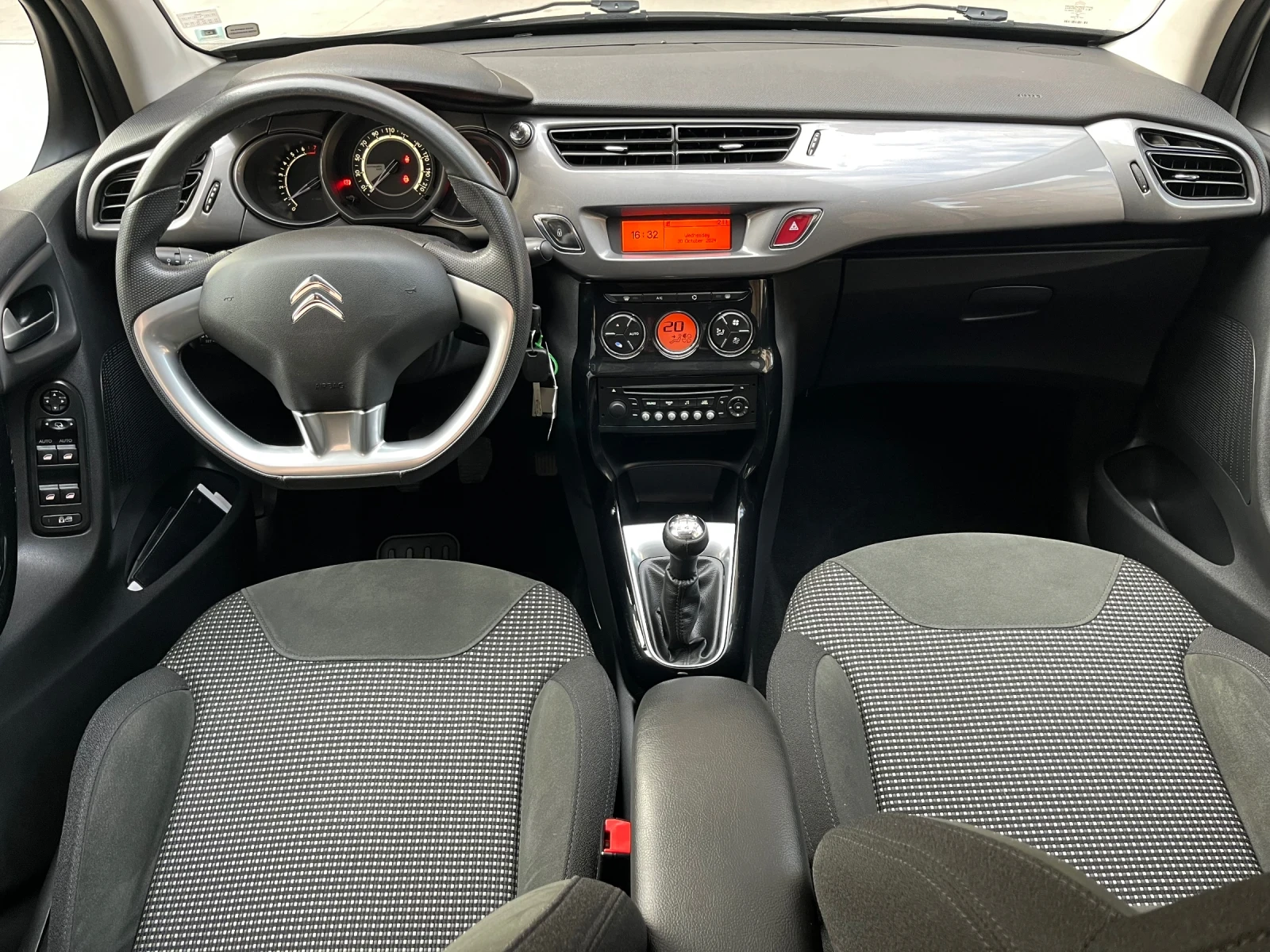 Citroen C3 Евро6, панорама, климатроник, като нова - изображение 9