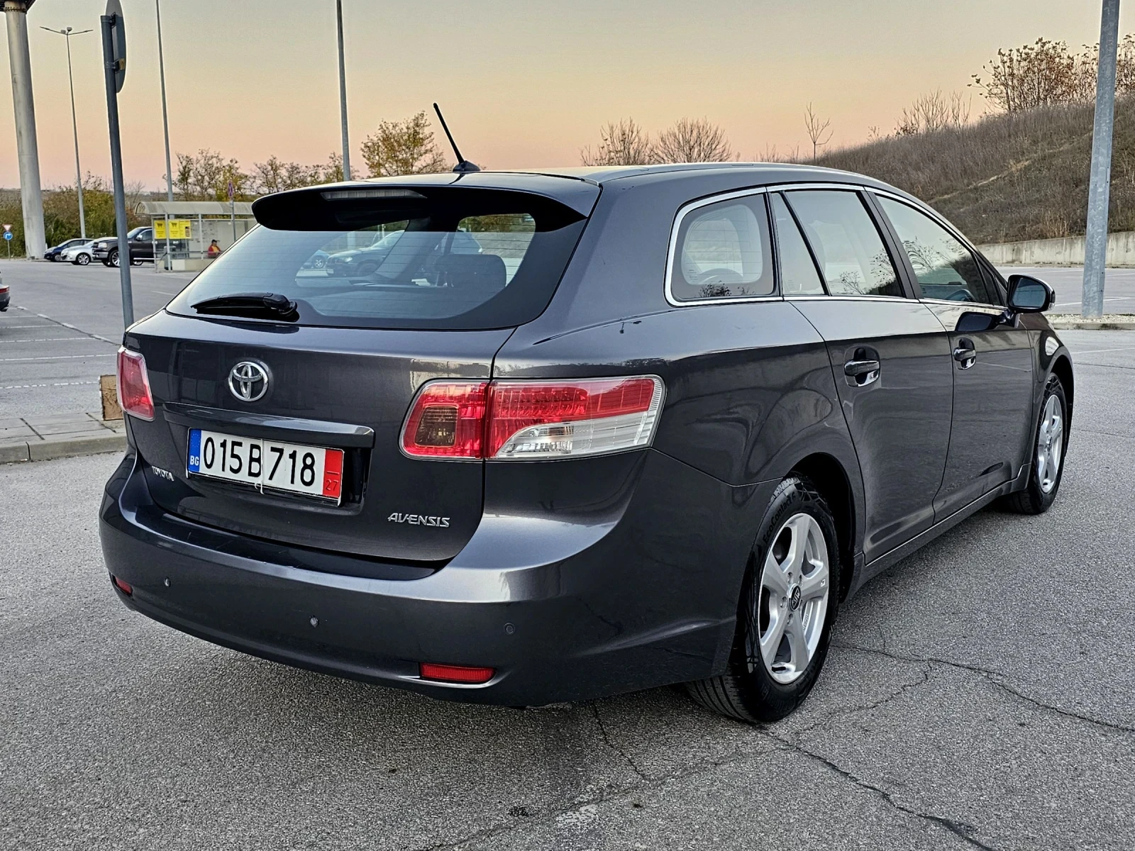 Toyota Avensis 1.8 147к.с Пълна сервизна история!!! - изображение 5