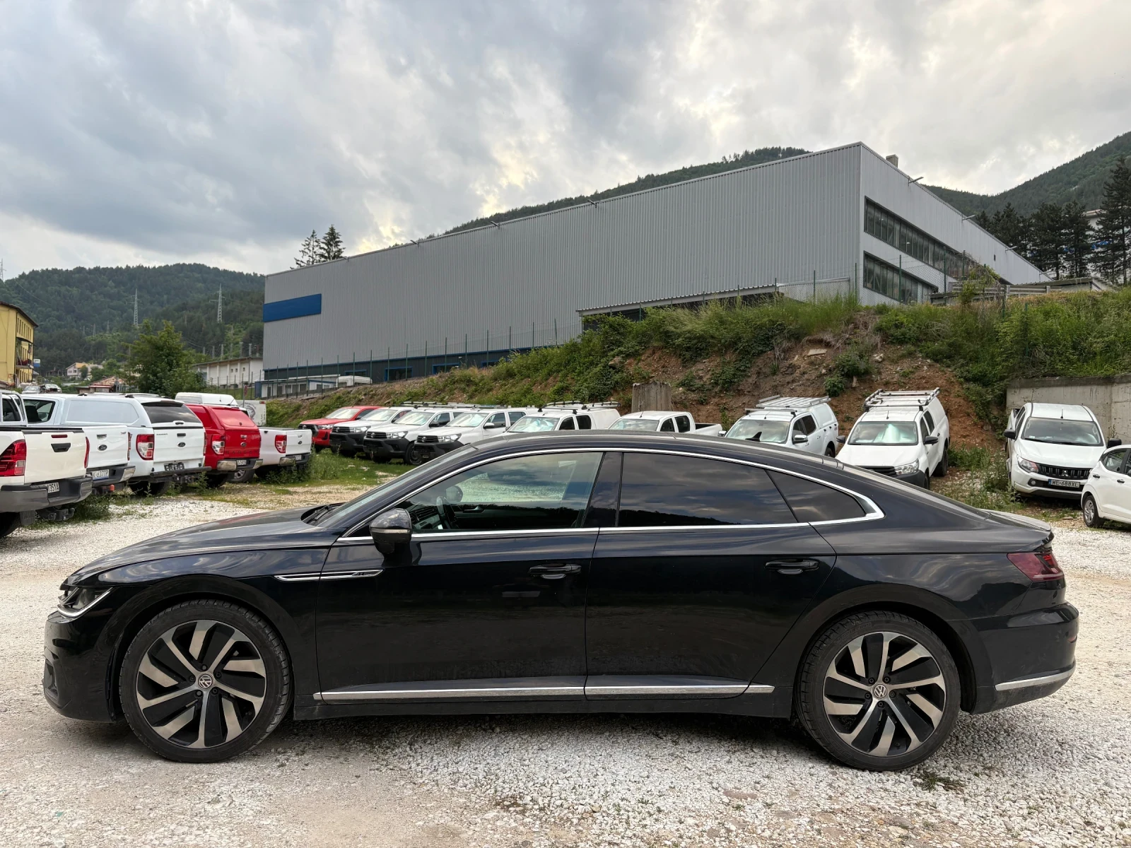 VW Arteon 2.0 TDI* 190кс* R-Line* DSG* Distronik* Kamera* EU - изображение 7
