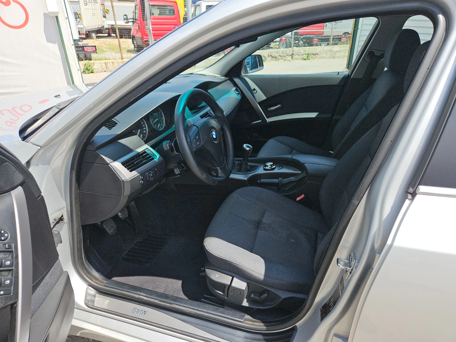 BMW 525 D/177k.c/6ск/ACC/LED/КСЕНОН/БЛУТУТ/EURO 4 - изображение 9