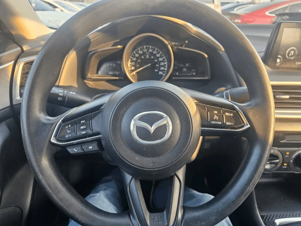 Mazda 3 * АВТО КРЕДИТ* ЦЕНА ДО БГ * Сервизна история *  - изображение 7