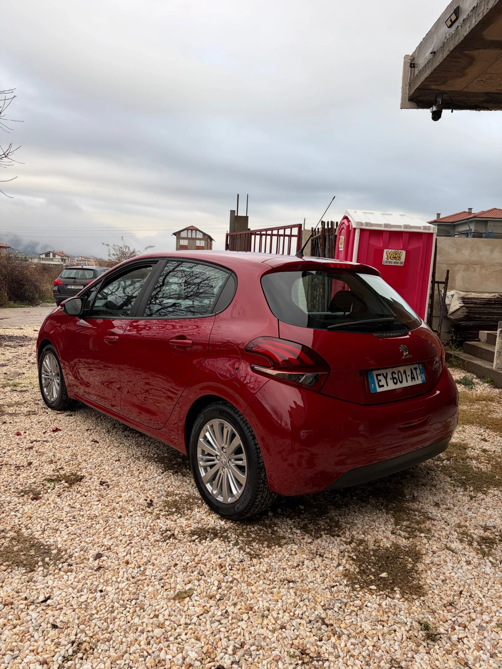 Peugeot 208 1.2  ! | Mobile.bg   4