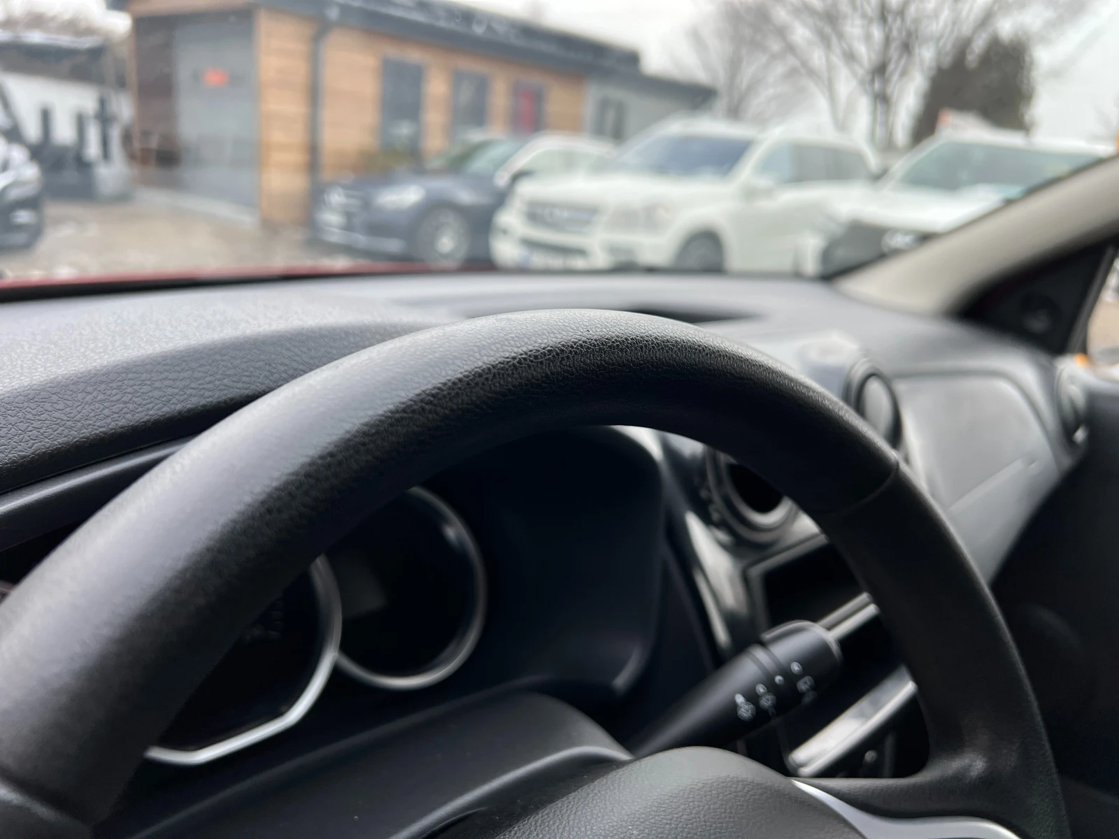 Dacia Sandero 1.0i A/C 81000km./EURO-6 - изображение 10