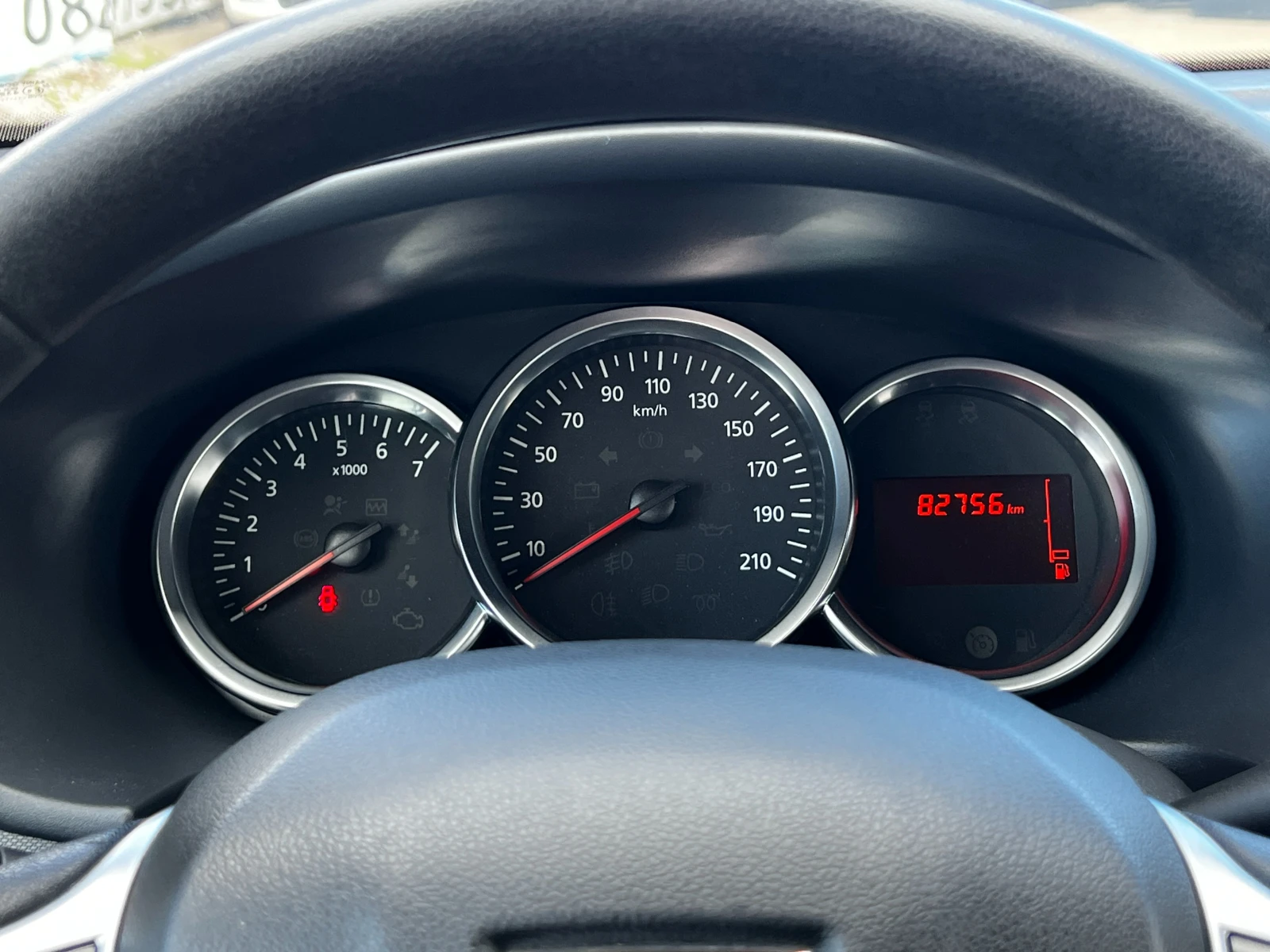 Dacia Sandero 1.0i A/C 81000km./EURO-6, снимка 11 - Автомобили и джипове - 53192047