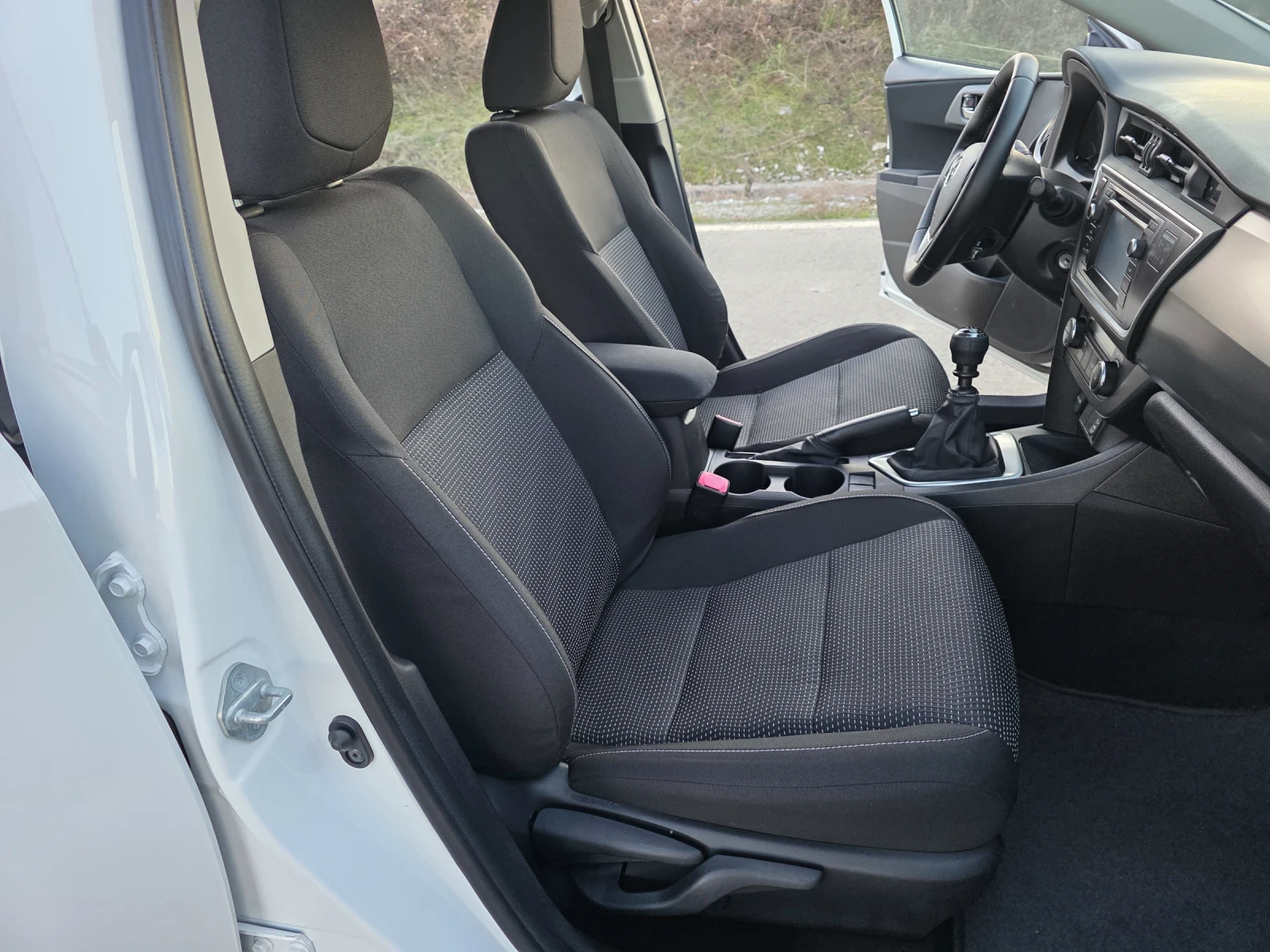 Toyota Auris 1.6 VVT Автопилот Камера Евро 5 - изображение 8