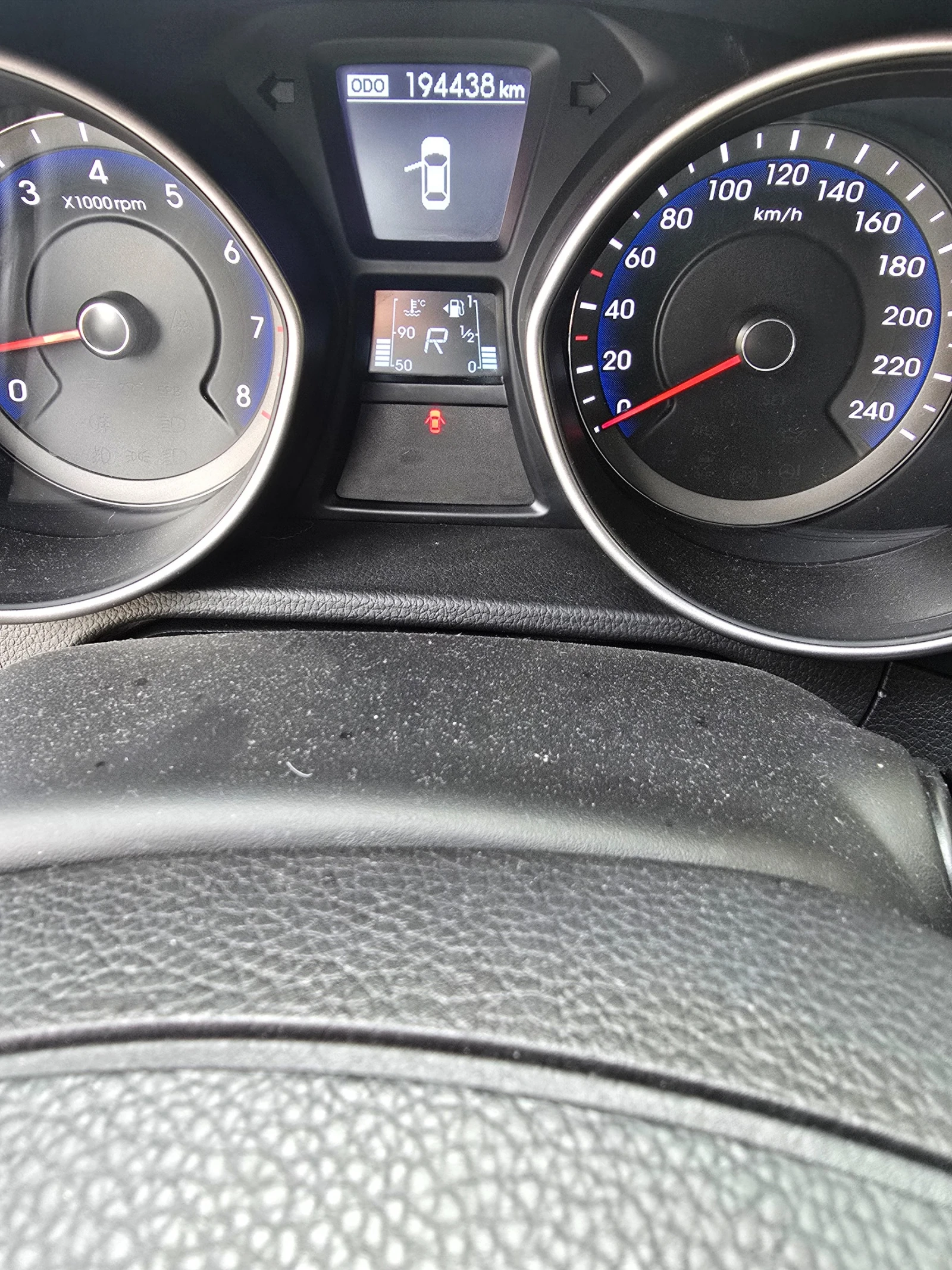 Hyundai I30 1.6i, снимка 15 - Автомобили и джипове - 53740977