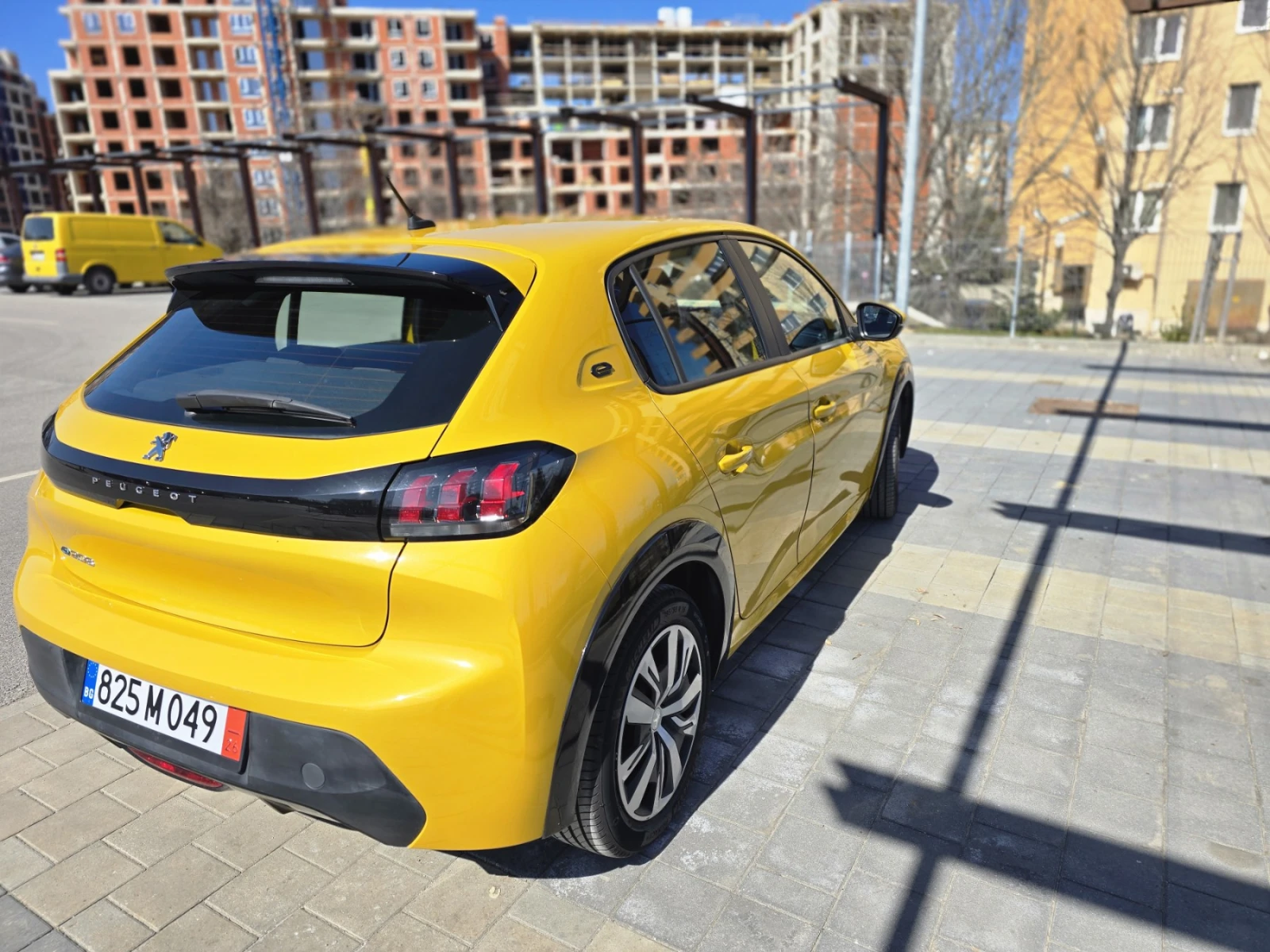 Peugeot 208 Active, снимка 2 - Автомобили и джипове - 53838750