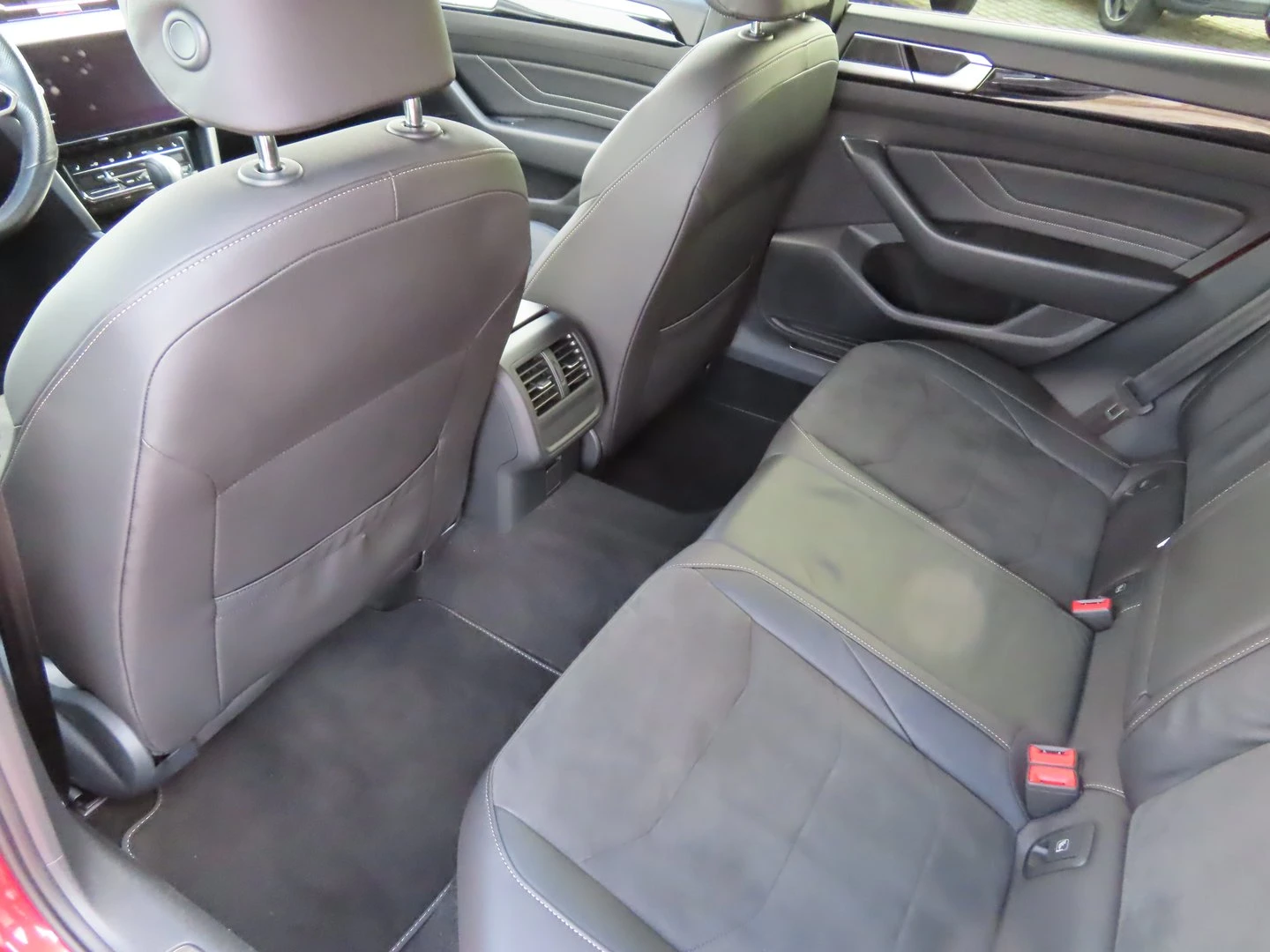 VW Arteon, снимка 16 - Автомобили и джипове - 56422779
