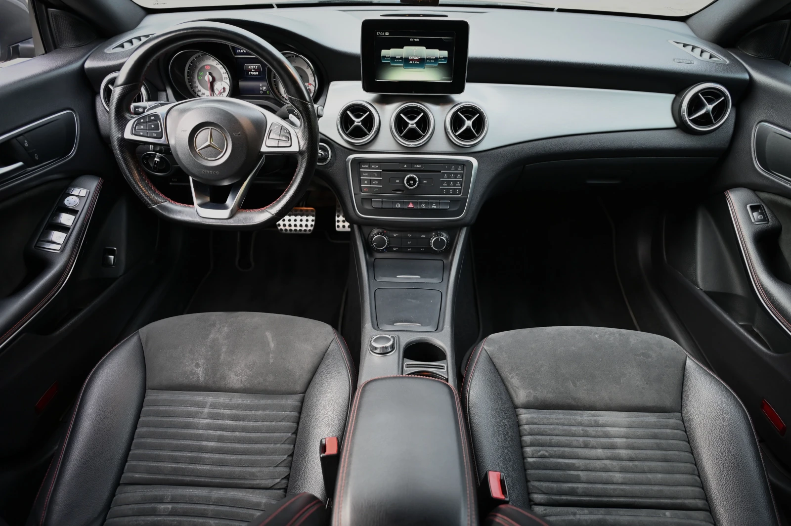 Mercedes-Benz CLA 200 AMG-ПАКЕТ, снимка 10 - Автомобили и джипове - 54466785