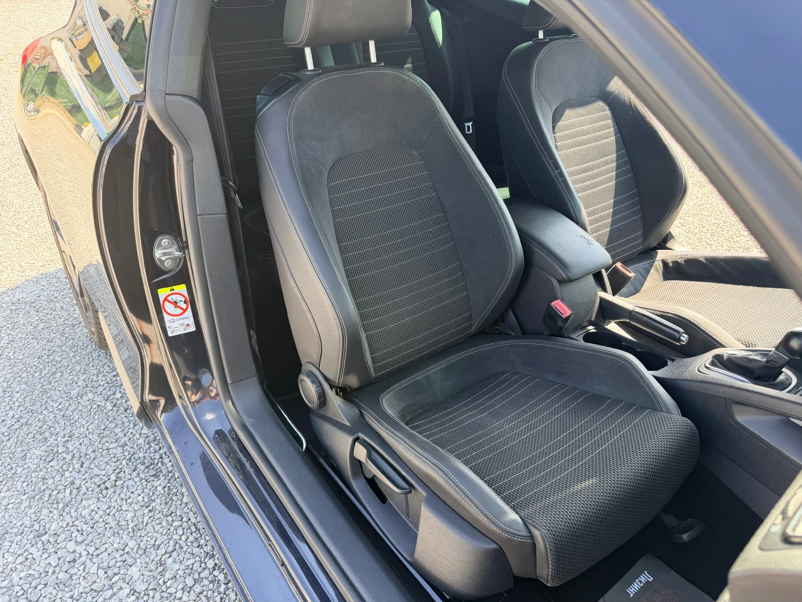 VW Scirocco 1.4 TSI, снимка 11 - Автомобили и джипове - 54839770