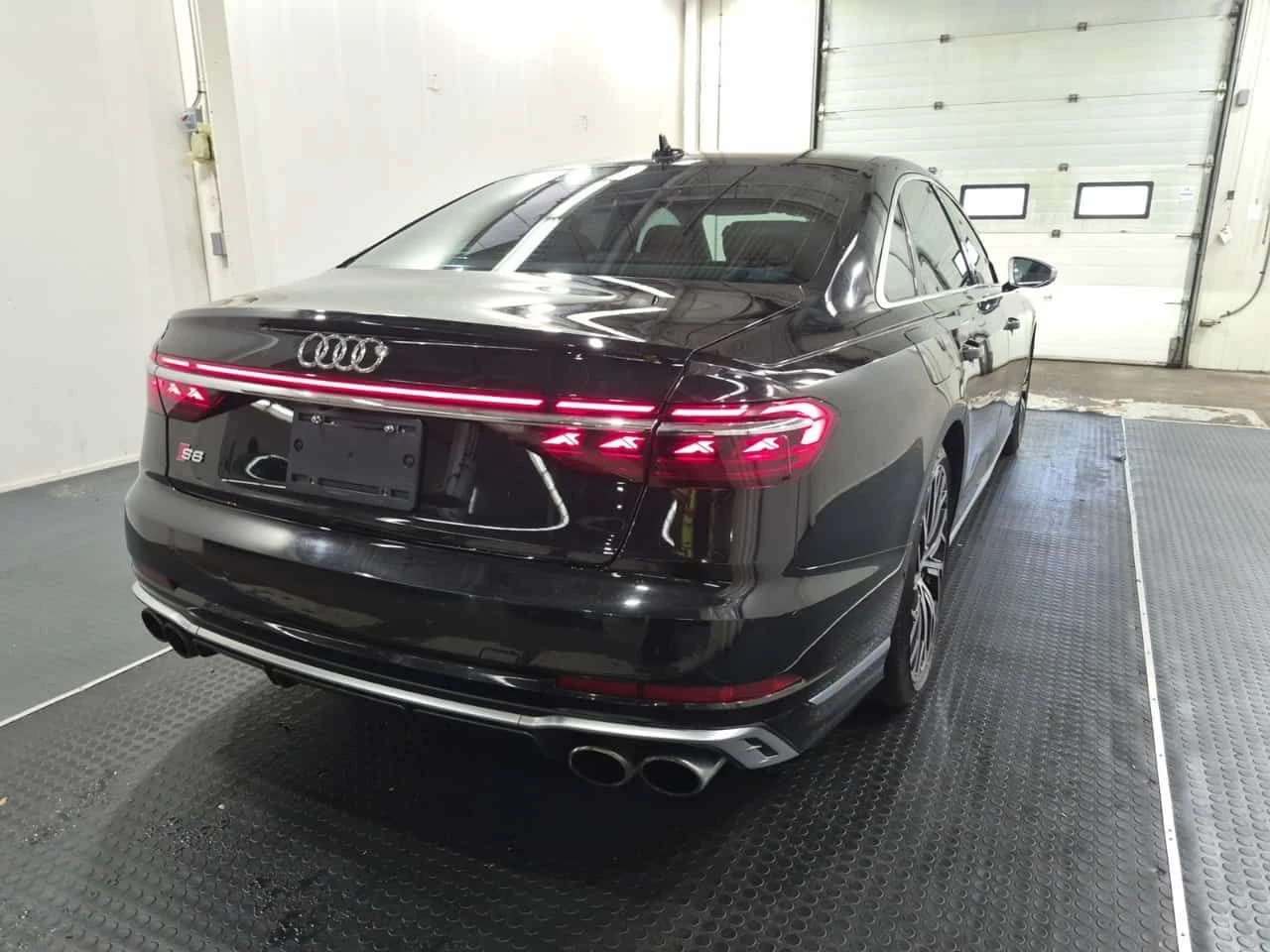 Audi S8 * L * ОТ ПРЕДСТАВИТЕЛСТВО * АВТОКРЕДИТ * , снимка 3 - Автомобили и джипове - 54911477