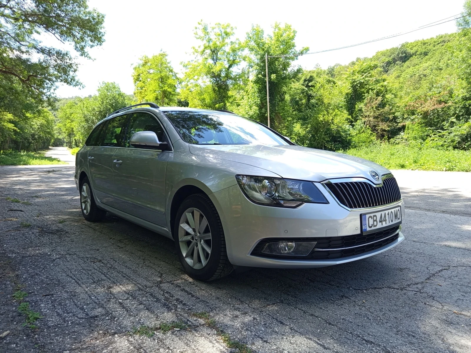 Skoda Superb 2.0 TDi-170 ps 4x4, снимка 3 - Автомобили и джипове - 54969048