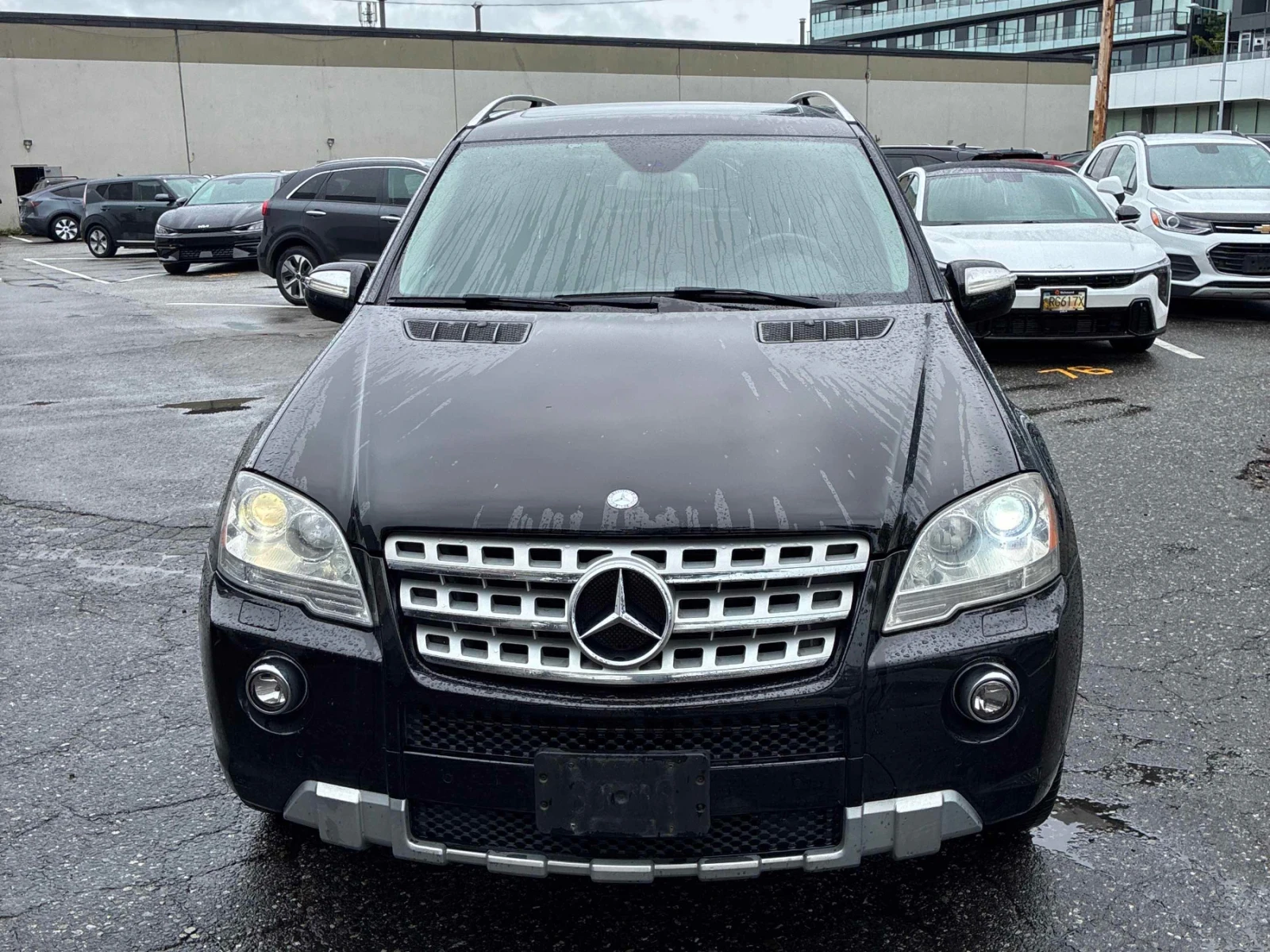 Mercedes-Benz ML 550 AMG * КАМЕРА * ПОДГРЕВИ * KEYLESS * CARFAX * , снимка 3 - Автомобили и джипове - 55080814