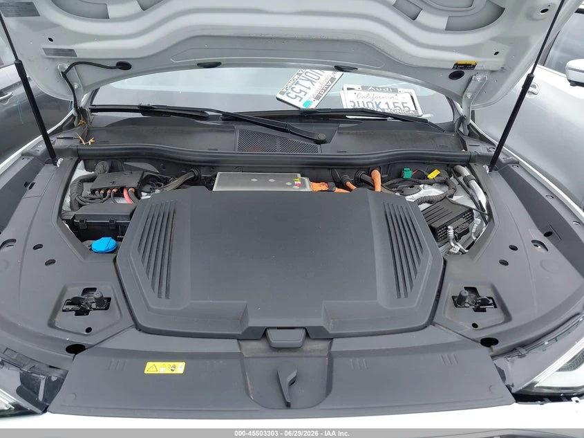 Audi E-Tron Premium Quattro, снимка 10 - Автомобили и джипове - 55140049